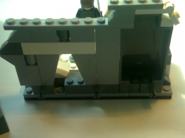 LEGO MOC - Heroes and villians - League of Assassins Lair from the 'Batman:Begins': вход во дворец <br />
