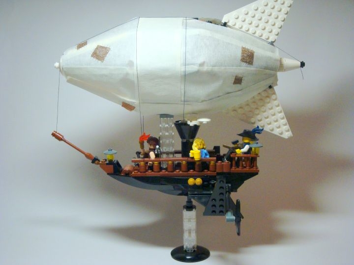 LEGO MOC - Mini-contest 'Zeppelin Battle' - Towards New Adventures