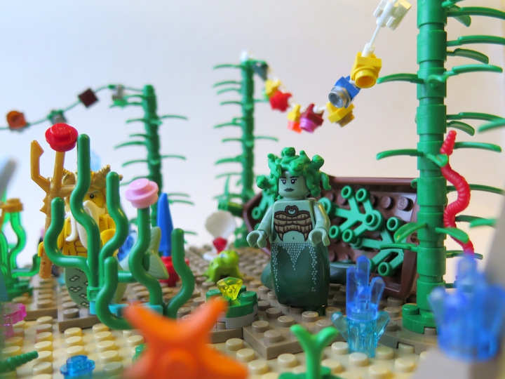 LEGO MOC - New Year's Brick 2014 - Underwater New Year: Гости спешат на праздник