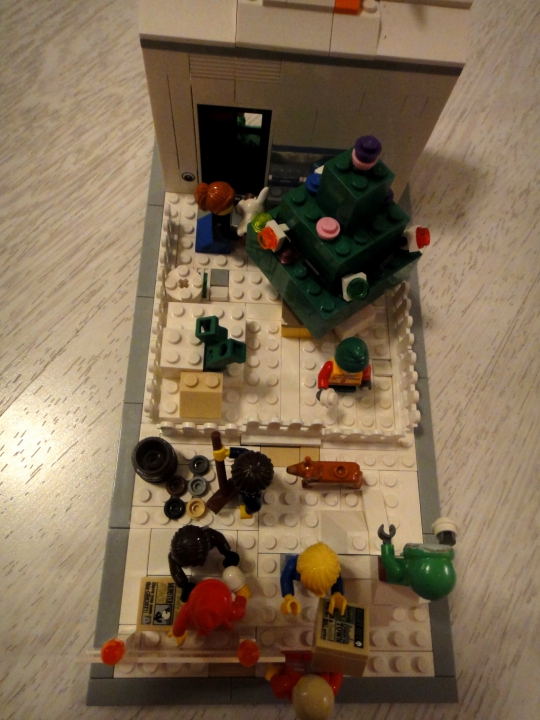 LEGO MOC - New Year's Brick 2014 - Рождественский Домик