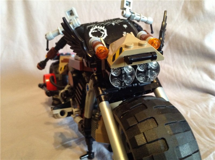 LEGO MOC - Mini-contest 'Lego Technic Motorcycles' - Rat Bike 'Raven'