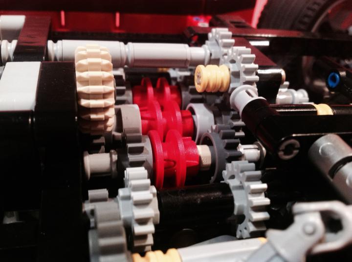 LEGO MOC - Technic-contest 'Car' - Savage