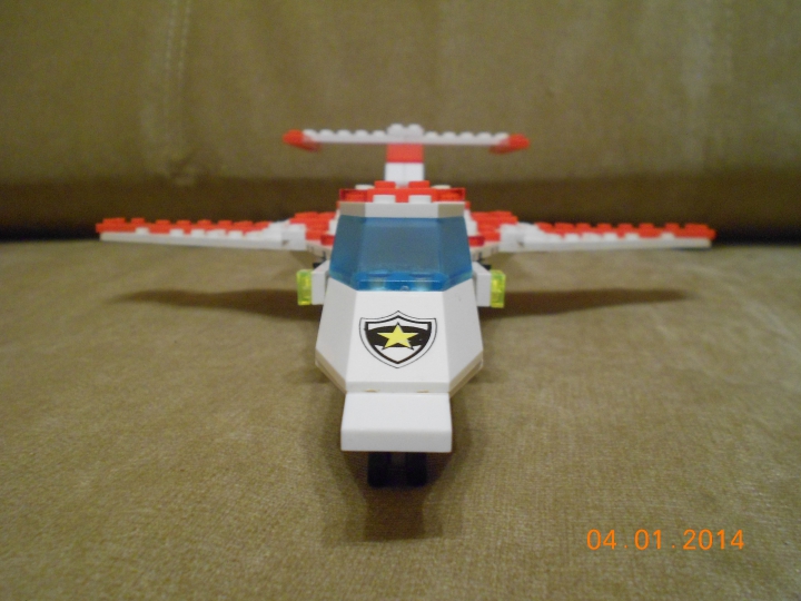 LEGO MOC - New Year's Brick 3015 - Реактивные сани и истребитель Деда Мороза: Вид 1. Это истребитель Деда мороза.