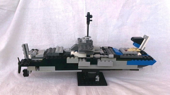 LEGO MOC - Submersibles - Подводная лодка 'К-15': Лодка с открытым люком торпедного отсека.
