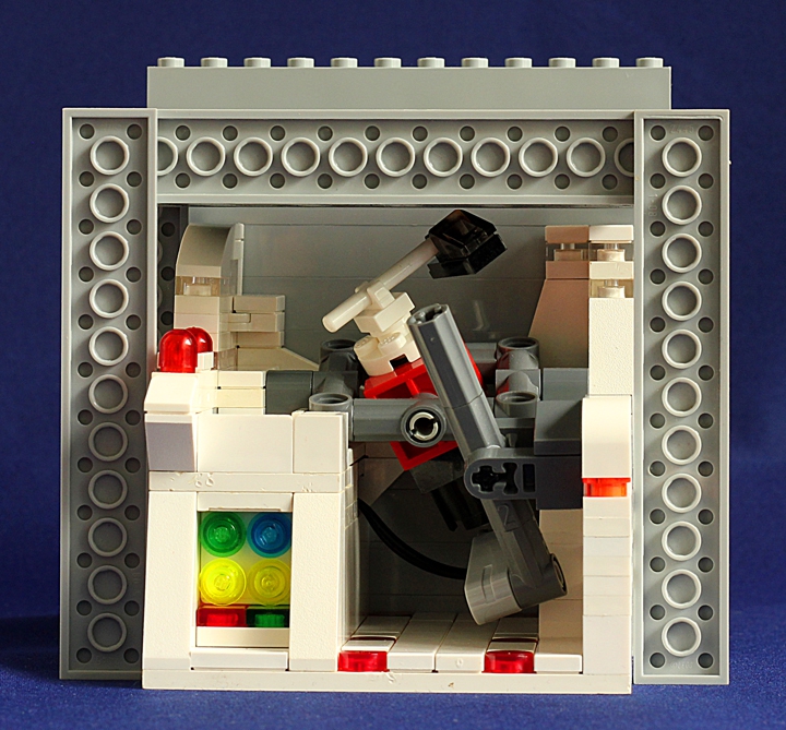 LEGO MOC - Battle of the Masters 'In cube' - Cosmonaut Training Centre: Кабина в верхней точке
