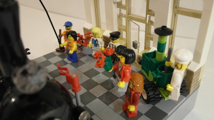 LEGO MOC - Joy and Sadness of Great Victory - Поезд 'Победа'