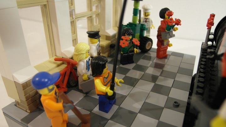 LEGO MOC - Joy and Sadness of Great Victory - Поезд 'Победа'