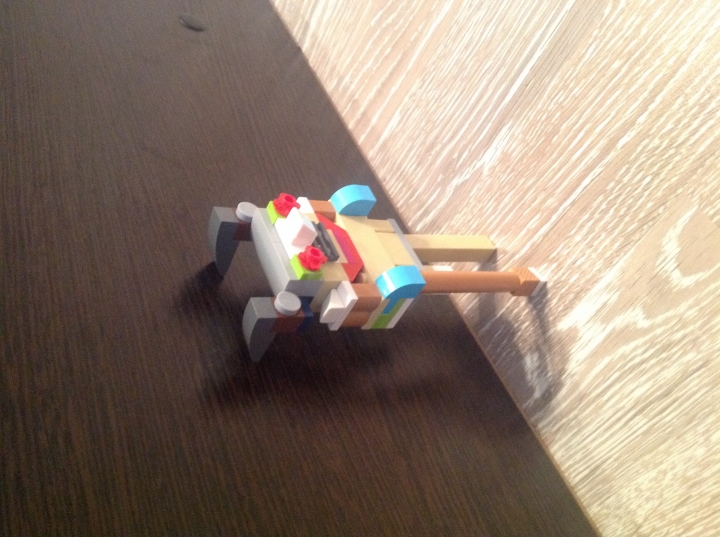 LEGO MOC - Fantastic Beasts And Who Dreams Of Them - Один из жителей замка