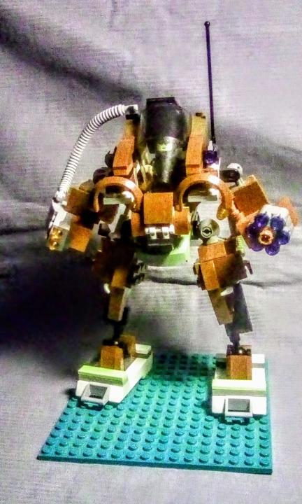 LEGO MOC - 16x16: Mech - Jugger: Фотография №1