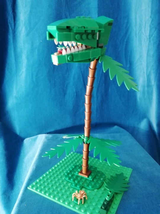 LEGO MOC - 16x16: Botany - Рося́нка (лат. Drósera)