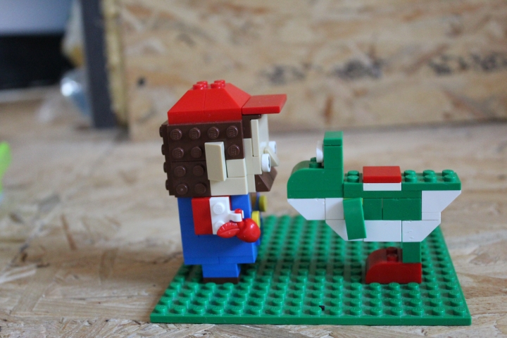 LEGO MOC - 16x16: Chibi - Марио: М: - Почему ты не ешь яблоко? <br />
Й: - Йоши!!! 