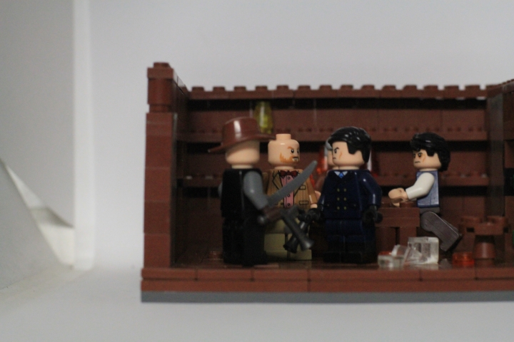 LEGO MOC - 16x16: Duel - Дуэль в таверне : Добро пожаловать: Маёр пытается напрасно усмерить соперников.