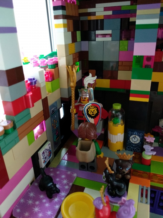 LEGO MOC - Младшая лига. Конкурс 'Средневековье'. - Замок с мельницей: Тронный зал