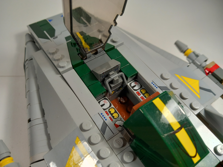 LEGO MOC - LEGO-конкурс 'Путь к звездам' - Дарт Вейдер против эскадрильи Феникс : И два вида с выпущенным шасси: