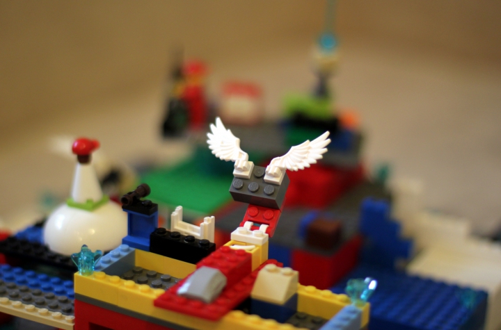 LEGO MOC - New Year's Brick 3015 - Новый год на Меркурии.: 2 летающий подарок.