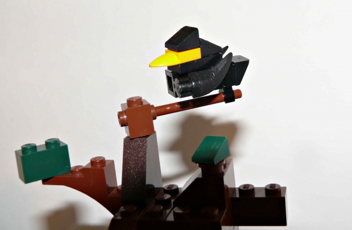 LEGO MOC - Russian Tales' Wonders - Баба-Яга ( к сказке 'Царевна-Лягушка'): на дереве сидит Ворон
